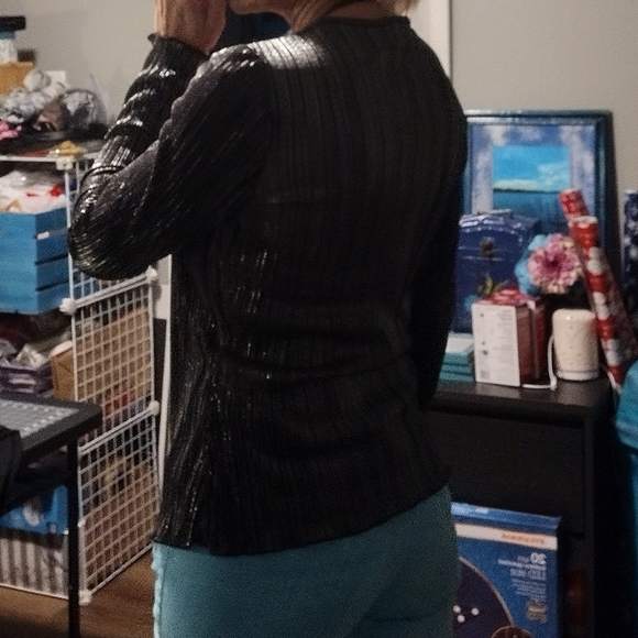 Silver Metallic layered top - Picture 4 of 13